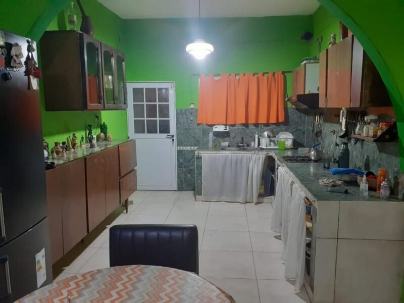 Amplia vivienda en Ing. Allan, Varela, apta crédito hipotecario