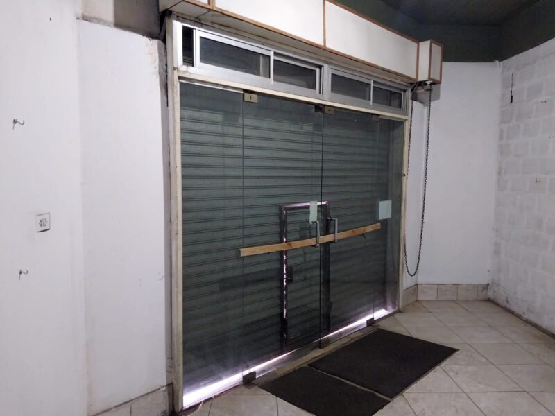 Local comercial en esquina, Ingeniero Allan, Varela