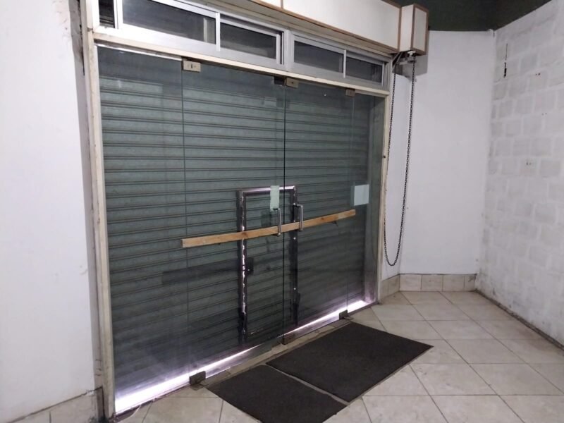 Local comercial en esquina, Ingeniero Allan, Varela