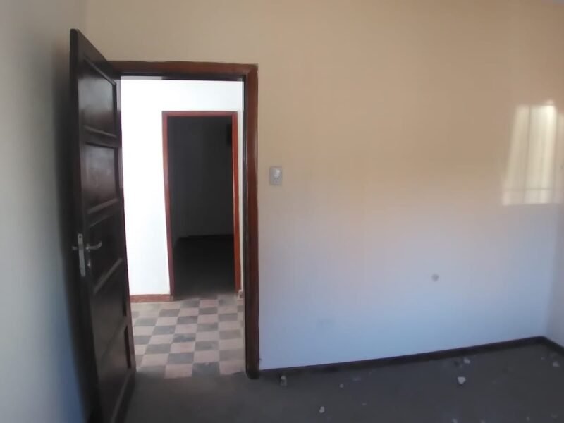Casa con tres dormitorios en Berazategui, cerca Municipalidad