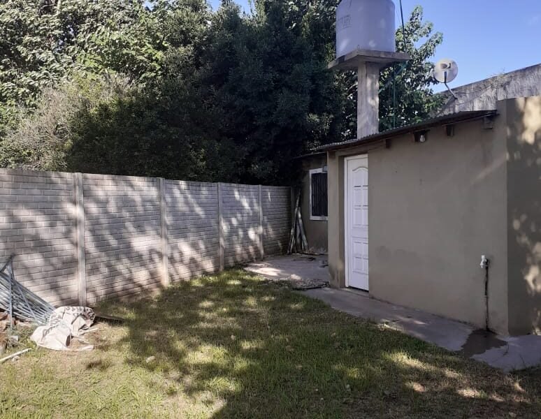 Excelente vivienda sobre avenida en Ingeniero Allan, Varela