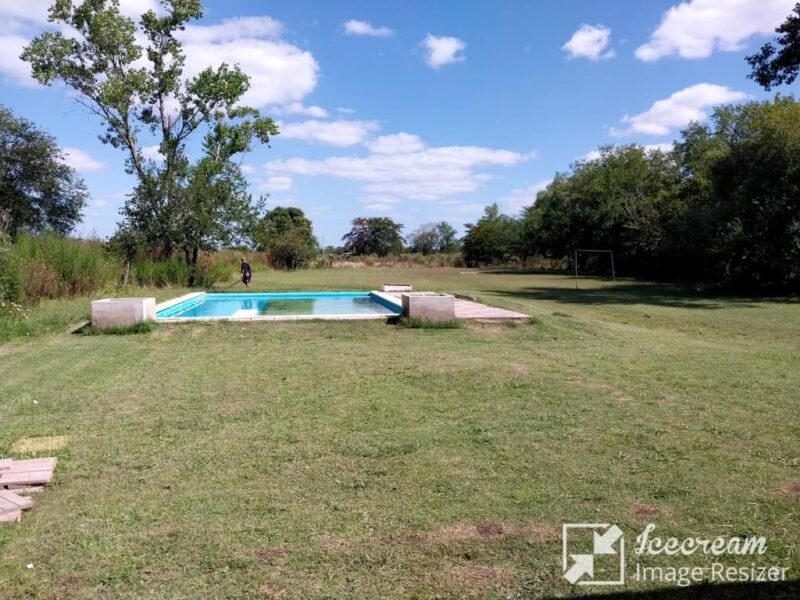 Quinta de 7.700 m2 con pileta de natación en Ingeniero Allan, Varela