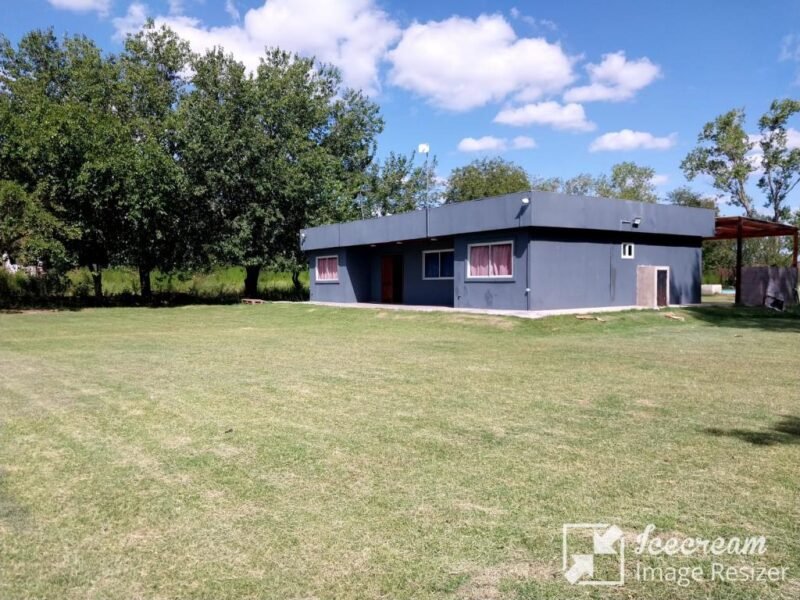 Quinta de 7.700 m2 con pileta de natación en Ingeniero Allan, Varela