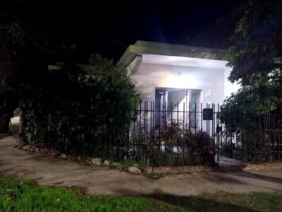 Casa en Temperley con departamento al fondo
