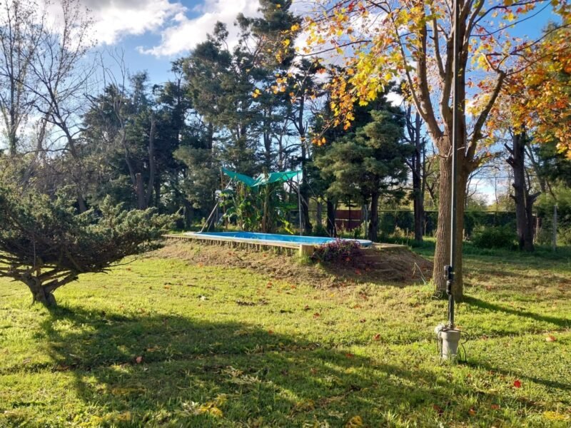 Casaquinta sobre 27.500 m2 en Ingeniero Allan, Varela