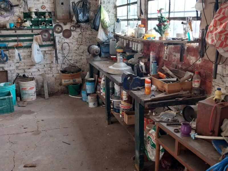 Casaquinta sobre 27.500 m2 en Ingeniero Allan, Varela
