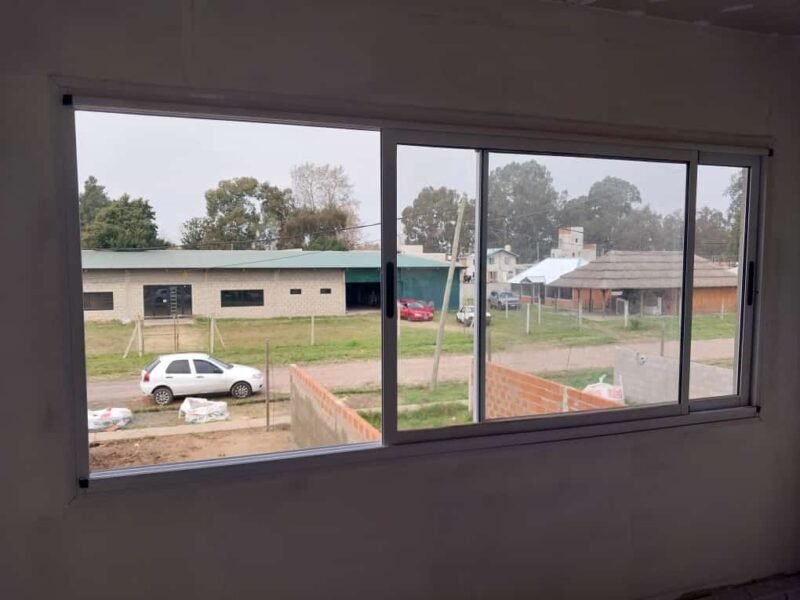 Duplex en barrio privado en Ing. Allan, Varela, totalmente en cuotas