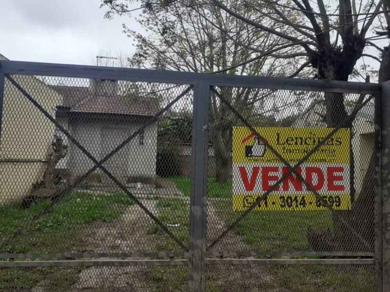 Dos viviendas y local comercial sobre avenida, Ingeniero Allan, Varela