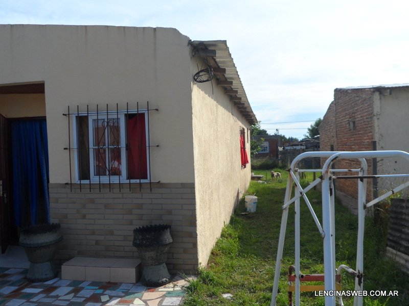 Amplia vivienda en Ingeniero Allan, "La Carolina", Florencio Varela