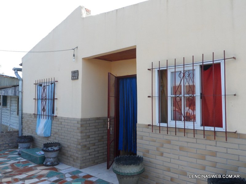 Amplia vivienda en Ingeniero Allan, "La Carolina", Florencio Varela