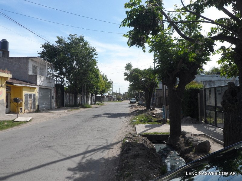 Casa de tres dormitorios en Ingeniero Allan, Varela