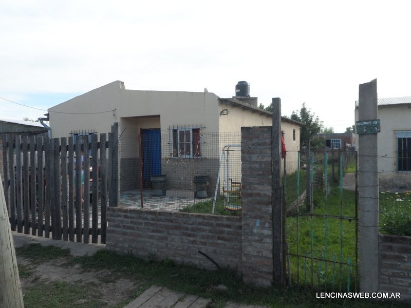 Amplia vivienda en Ingeniero Allan, "La Carolina", Florencio Varela