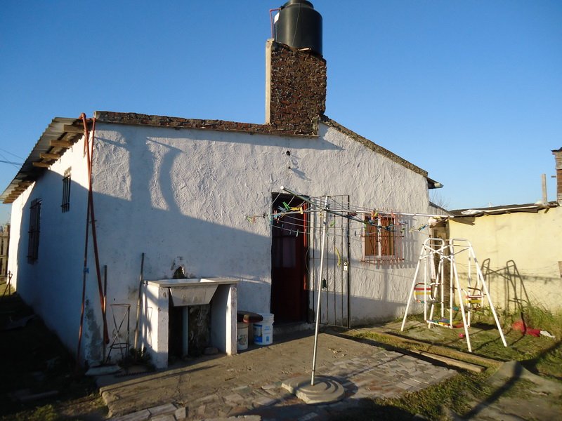 Amplia vivienda en Ingeniero Allan, "La Carolina", Florencio Varela
