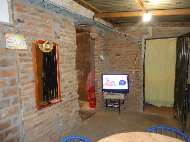 Casa sobre 600 m2 en La Carolina, Ing. Allan, Fcio. Varela