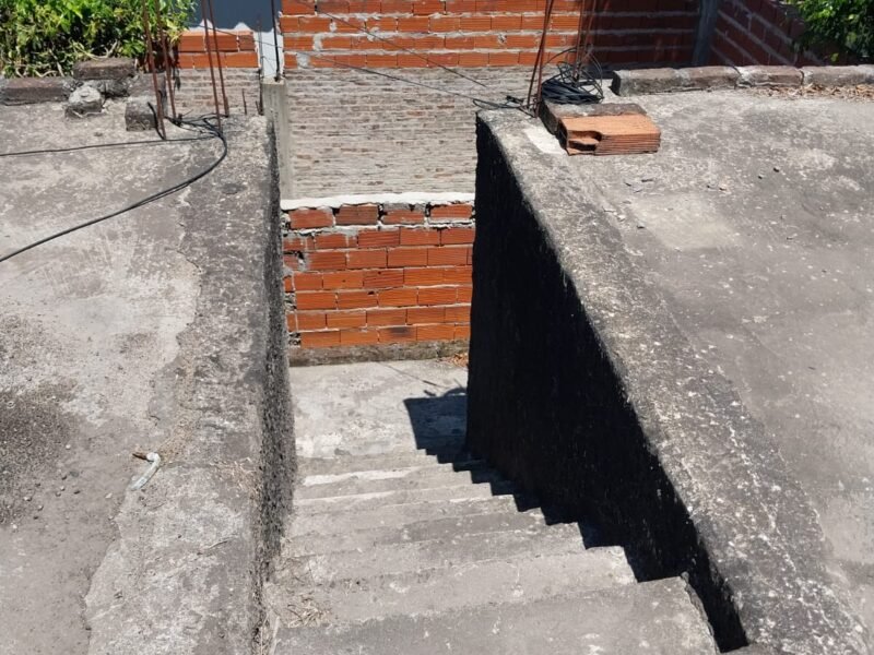 Tres locales comerciales