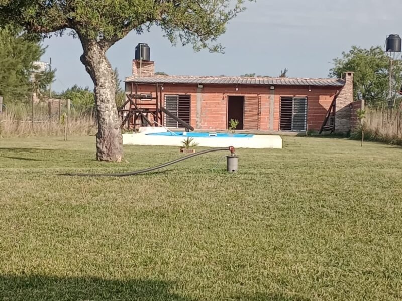 Quinta con pileta en Ingeniero Allan, Varela