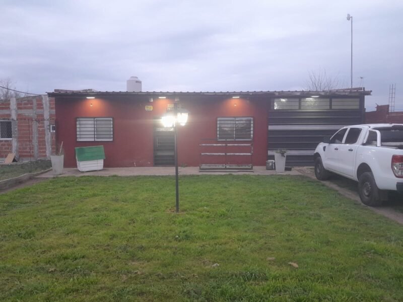 Quinta con pileta en Ingeniero Allan, Varela