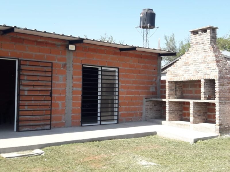 Quinta con pileta en Ingeniero Allan, Varela