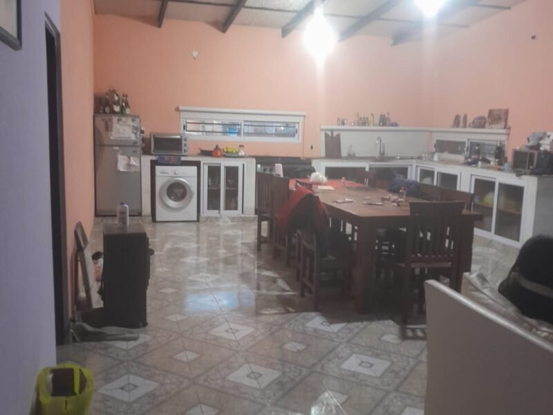 Quinta con pileta en Ingeniero Allan, Varela
