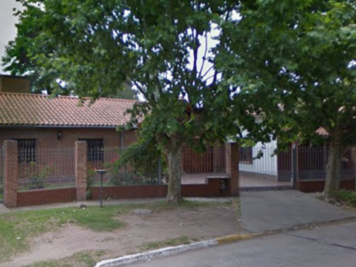 Chalet y departamento en Ranelagh centro, Berazategui. Apto crédito hipotecario.-