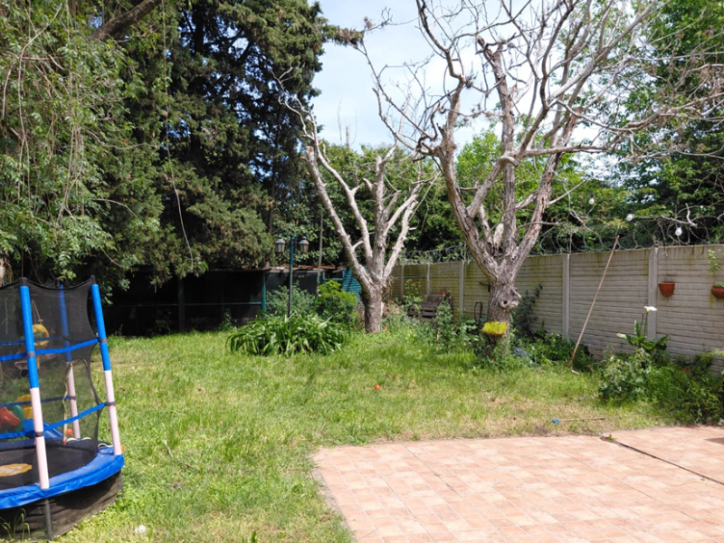 Chalet y departamento en Ranelagh centro, Berazategui. Apto crédito hipotecario.-