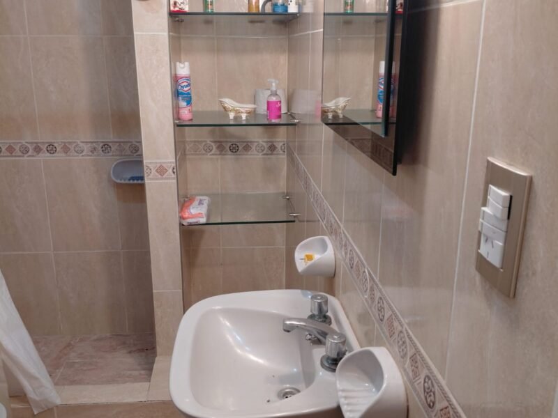 Chalet y departamento en Ranelagh centro, Berazategui. Apto crédito hipotecario.-